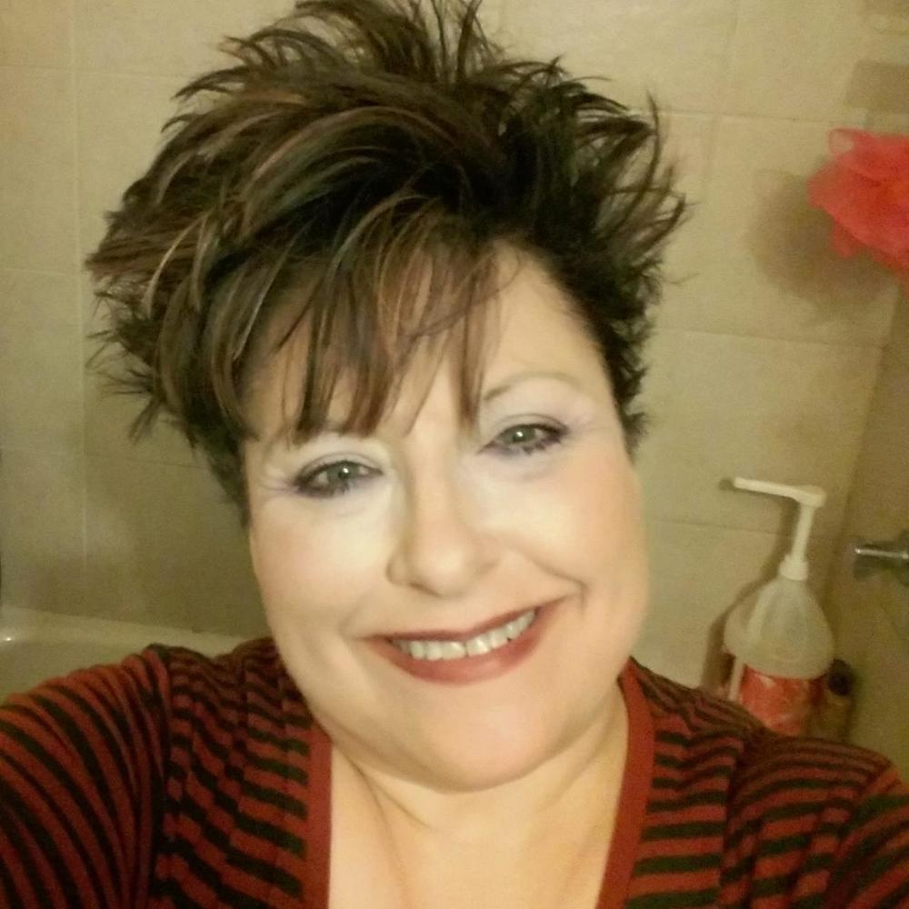 Meet your Posher, Laural